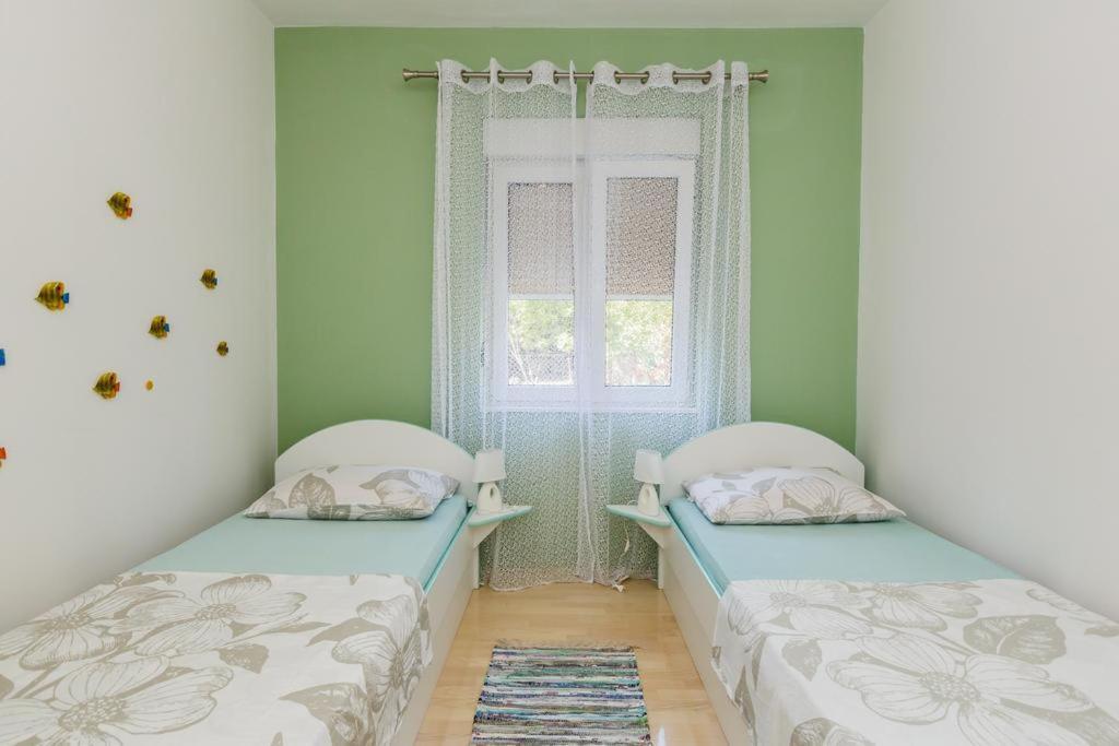 Apartman A&B Kaštela Exteriör bild